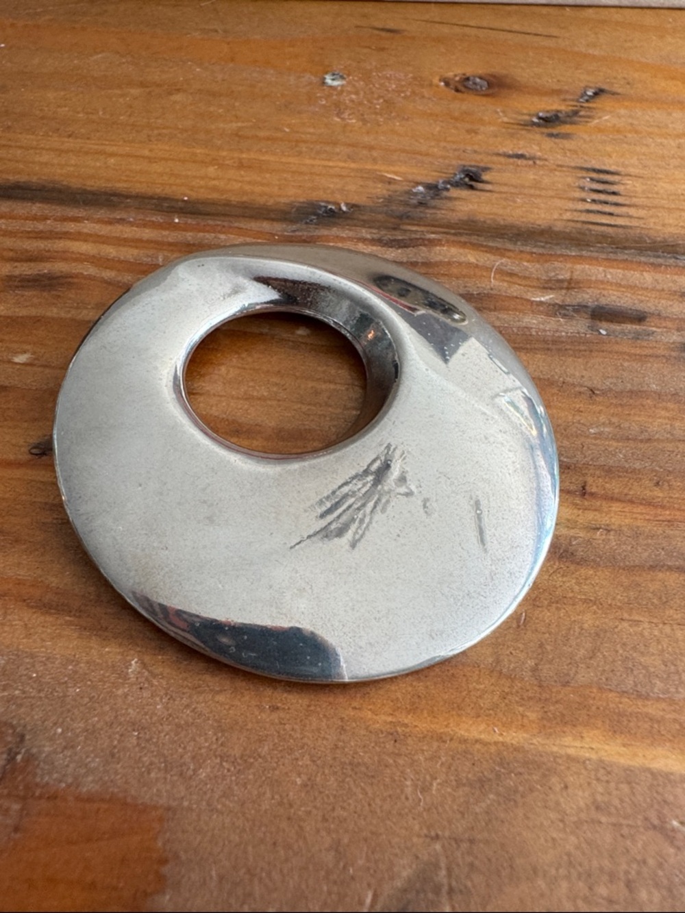 Polished Silver Round pendant